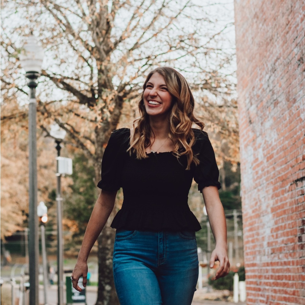 Meet your Posher, Abby